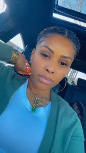 Tracy Philpott's Instagram, Twitter & Facebook