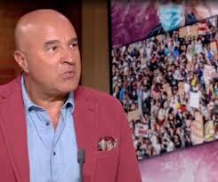 Het jongetje heeft de naam theodor. John Van Den Heuvel Mag Suriname Niet In Wegens Ontvoering