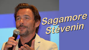 Avec un prénom comme sagamore, qui signifie « chef suprême de la tribu » en amérindien, l'acteur rêvait d'avoir la sienne. Sagamore Stevenin Youtube