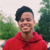 Alexis Toomer's Instagram, Twitter & Facebook