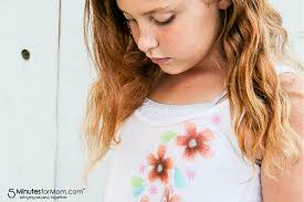 How to Airbrush Personalized Shirts for Kids