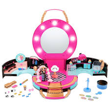 Ahead, a celebrity hairstylist shares exactly how to wash your hair the right way. L O L Surprise Beauty Hair Salon Smyths Toys Deutschland