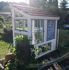 Tomatenhaus Fenstern Alten Austomatenhaus Aus Alten Fenstern Diy Backyard Landscaping Window Herb Garden Apartment Garden