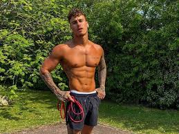 Participante do reality afirma que harry só estava com francesca por publicidade: Elenco De Brincando Com Fogo Novo Reality Show Da Netflix