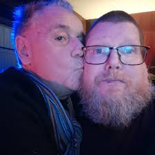 The other two songs from tonight at the Kelvin Club. And an ussie with  Paulie.