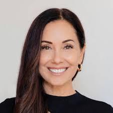 Karin Moody's Instagram, Twitter & Facebook