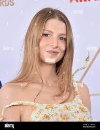 Lisa Hunter's Instagram, Twitter & Facebook