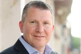 Alex Spektor's Instagram, Twitter & Facebook