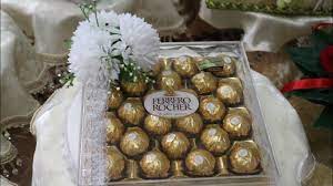 Sumbat coklat ferrero rocher sampai bekas itu penuh. Gubahan Hantaran Simple Kue Bahulu Ferrero Rocher Youtube
