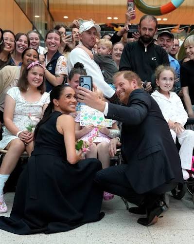 Prince Harry and Meghan Markle have officially kicked off their trip to  Australia. The couple are undertaking a four day visit to the country,  which began today with engagements in Melbourne. Tap