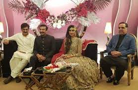 The latest tweets from @madehanaqvi this is a brief biography which will reveal details about her personal life such as age, wedding & husband along with professional life. Tv Anchor Madiha Naqvi Gets Married To Faisal Sabzwari