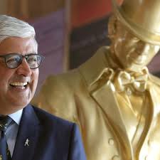 El Nº1 de Diageo, Sir Ivan Menezes, anunció que se jubila: lo sucederá  Debra Crew