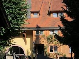 Der durchschnittspreis pro m² in stetten sh (8234) beträgt chf 8'153/m² (preis pro quadratmeter). Haus Zum Verkauf Inzlingerstr 11b 79540 Lorrach Stetten Lorrach Mapio Net
