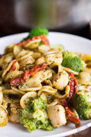 Basil Pesto Chicken Pasta With Sundried Tomatoes And Broccoli Recipe Basil Pesto Chicken Pasta Pasta Dishes Recipes