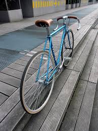 Un Mercier De Course Devenu Singlespeed A Retropedalage Velo Ville Velo Urbain Sur Le Velo Urbain Com Velo Ville Velo Urbain Velo Fixe