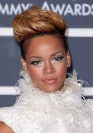 Rihanna Elegant High Quiff Hairstyle Hairstyles Weekly Rihanna Hairstyles Cute Hairstyles For Short Hair Hair Styles