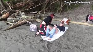 Beach Diaper Change: Big Tits Big Tits Porn | xHamster