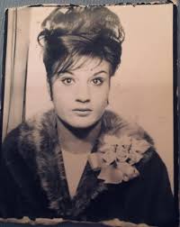 Can you colorize and animate this old photo?