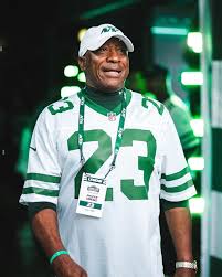 had some Alum in attendance today for Legends Weekend 💚