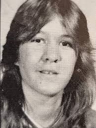 Does anyone know a Linda North, I believe the class of 1968, Zion Benton  ,she was a freshman at that time?