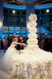 21 Gateaux De Mariage Aussi Spectaculaires Que Delicieux Gateaux De Mariage Immense Gateau Mariage Meilleurs Gateaux De Mariage