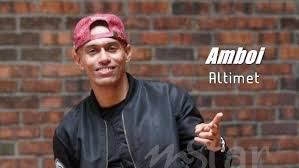 Terima kasih cinta untuk segalanya kau berikan lagi kesempatan itu tak akan terulang lagi semuaaa kesalahanku yang pernah menyakitimu. Lirik Lagu Altimet Amboi Liriklagulebih