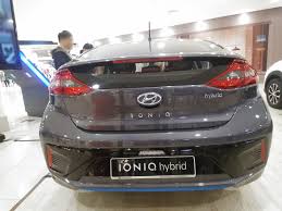 Research the 2020 hyundai ioniq hybrid at cars.com and find specs, pricing, mpg, safety data, photos, videos, reviews and local inventory. File 2018 Hyundai Ioniq Hybrid Hev Plus 27 Jpg Wikimedia Commons