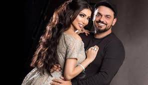 زوج دنيا بطمة علّق على هذا الأمر ووصفها بـ الدبة وهذا ما كشفته هي في معرض ردها على الانتقادات التي تعرضت لها عبر وسائل التواصل الإجتماعي بسبب زيادة وزنها. Ù…Ø§ÙŠÙˆÙ‡ Ø¯Ù†ÙŠØ§ Ø¨Ø·Ù…Ø© ÙŠ Ø­Ø±Ø¬ Ù…Ø­Ù…Ø¯ Ø§Ù„ØªØ±Ùƒ ØµÙˆØ± Ø§Ù„Ù†Ù‡Ø§Ø± Ø§Ù„Ø¹Ø±Ø¨ÙŠ