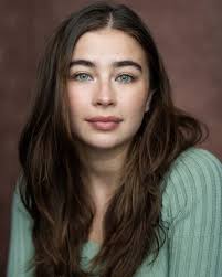 Louise Lord (@louiselordactor)