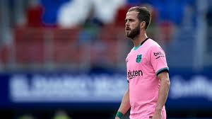 Douglas richard flutie (born october 23, 1962) is an american former gridiron football quarterback whose professional career spanned 21 seasons. Football News Opinion Would The Sacrifices To Keep Lionel Messi Be Worth It For Barcelona Eurosport