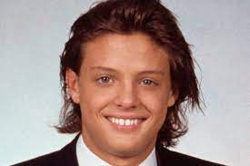 Jun 04, 2021 · este nuevo amor de luis miguel se da tras su sonada ruptura con su corista mollie gould.dicha separación se dio en medio de rumores de infidelidades por parte de la joven. La Sorprendente Revelacion Sobre Lo Que Consumia Luis Miguel De Chico