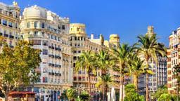 An exciting new dimension is coming to an already thriving community in the santa clarita valley. Gunstige Hotels In Valencia Unterkunfte Ab 10 Nacht Kayak