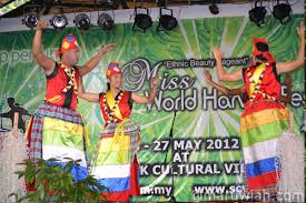 Tarian tradisional tarian magunatip merupakan tarian tradisi suku kaum murut timugon dari daerah tenom. Pakaian Tradisional Etnik Sarawak Maruwiah Ahmat
