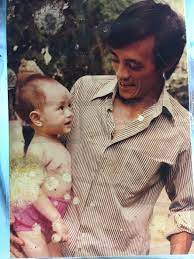 Nhưng sau thời gian uống thuốc và xông họng không thấy đỡ, bố tôi mới đến bệnh viện chụp chiếu thì phát hiện bệnh. áº£nh Thá»i Tráº» Cá»§a Diá»…n Vien Giang Coi