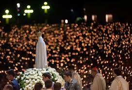 Vista panorámica del santuario de nuestra señora de fátima (con la capilla de las apariciones y la basílica del rosario). Excursion Fatima Procesion Velas Santuario Fatima Desde Lisboa