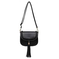 Voici un joli sac rondelet aux coins arrondis très facile et rapide à confectionner. Crazychic Petit Sac Bandouliere Femme Besace Porte Epaule Sac Main Cuir Rigide Tresses Pompon Franges Mode Tendance Noir Achat Vente Sac Bandouliere Avec Pompon Cdiscount