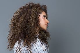 Un trattamento alla cheratina non presenta nessun rischio per i capelli, in quanto non rompe le catene che formano la struttura dei capelli, ma . Effetto Anticrespo Capelli Lisci Forti E Lucenti Con La Cheratina Parrucchiere Leader