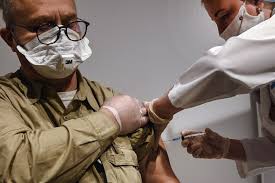 Caba dispuso el inicio de la vacunación a mayores de 80 años a partir del lunes 22 de febrero. Como Sacar Turno Para La Vacuna Contra El Coronavirus En Caba La Nacion