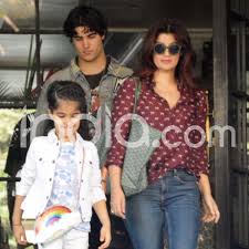 Akshay Kumar S Wife Twinkle Khanna And Kids Aarav Kumar Nitara Kumar Spotted Her acting is amazing day by day. akshay kumar s wife twinkle khanna and