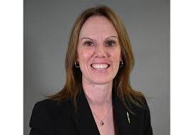 Mindy Fee's Instagram, Twitter & Facebook