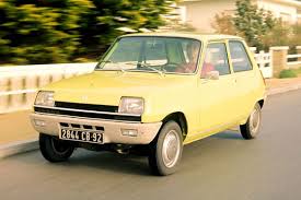 The 1970s Fiat 127 May Still Be The Cutest Supermini On Tokyo Streets Renault 5 Renault Fiat