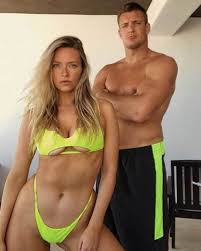 Nov 12, 2020 · here's what the olsen twins are up to in 2020. Camille Kostek Spills Secrets To Her Relationship With Rob Gronkowski Married Biography Business Guide Africa