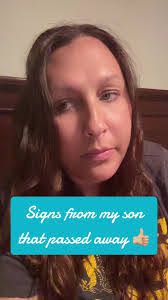 Carly Bradley's Instagram, Twitter & Facebook