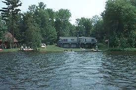 Its cottage and cabin rentals with scenic views are a popular choice among visitors looking to get away from it all. The 10 Best Munising Cabin Rentals Cabins With Photos Tripadvisor Vacation Rentals In Munising Mi