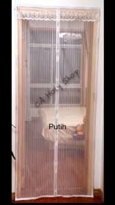 Model pintu ini mirip seperti teralis jendela namun dipasang di pintu sehingga bisa mencegah masuknya hewan. Tirai Magnet Gorden Pintu Anti Nyamuk Kualitas Super Ajos Shopee Indonesia