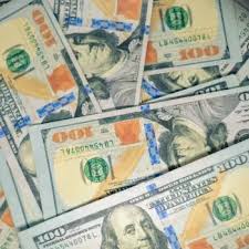 The author explains how this market works, mentions dozens of useful websites where we can be paid to make reviews and tells us about the best way to write a review. Earn Money Online By Writing Book Reviews 5 Page