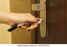 This motion should set the pins and cause the deadbolt to unlock. Shutterstock Puzzlepix