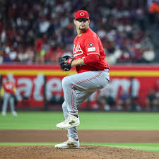 5 strikeout big league debut for Zach Maxwell