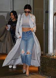 Kylie jenner wants everyone in the pool this summer, provided they're wearing a certain type of swimwear. Kylie And Kendall Style Kendall Jenner S Best Outfits