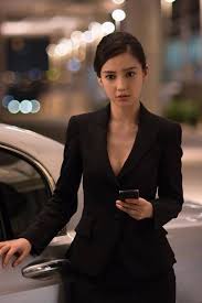 Fox, sela ward, brent spiner and judd hirsch, along with new stars liam hemsworth , jessie usher, maika monroe and angelababy. Angelababy Independence Day Google æ¤œç´¢